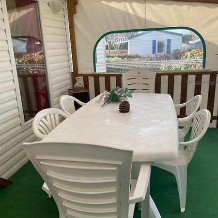 Mobil Home Parfait Etat Sur Camping Arvert Экстерьер фото